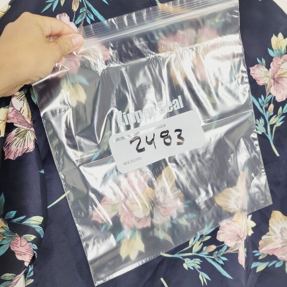 Another Story Women Satiny Look Pink Floral Bell  Sleeve Cropped Blouse Size XS - Picture 10 of 10